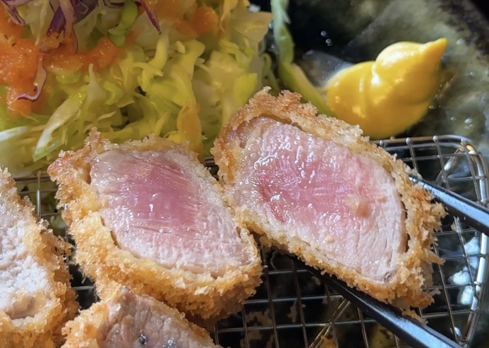 とんかつ小熊 — 断面